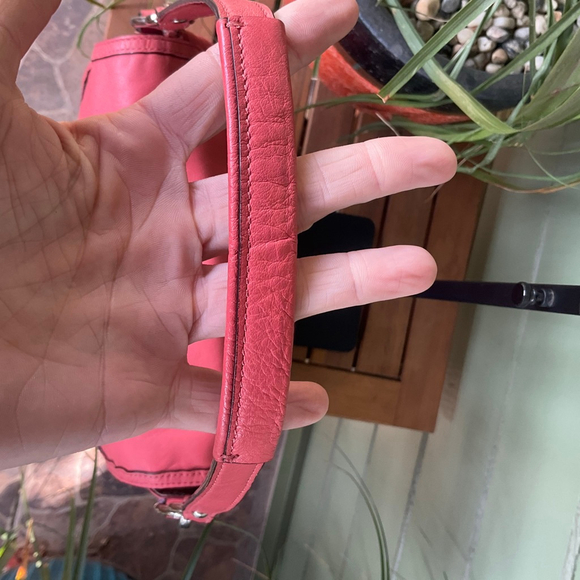 Coach Taylor Coral Leather Shoulder Bag GUC - Picture 6 of 8